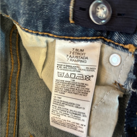 Old Navy boys jeans - slim style size 7 and 8. - Picture 4 of 6